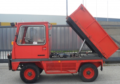  Bucher  - � 4200